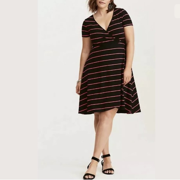 torrid Dresses & Skirts - TORRID STRIPED FAUX WRAP DRESS SIZE 1